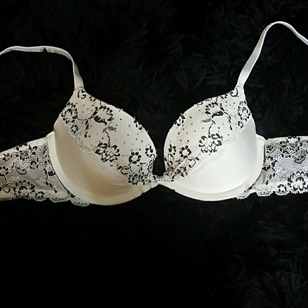 32b victorias secret bra with rhinestones